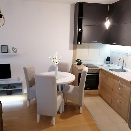 Emili Apartman Ягодина Экстерьер фото