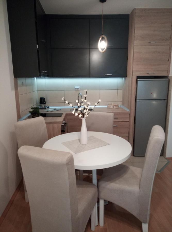 Emili Apartman Ягодина Экстерьер фото